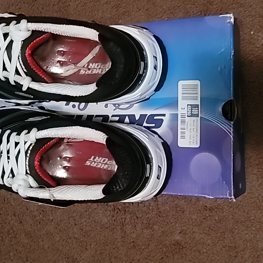 Skechers D'Lites (Black and White) - Picture 5 of 5